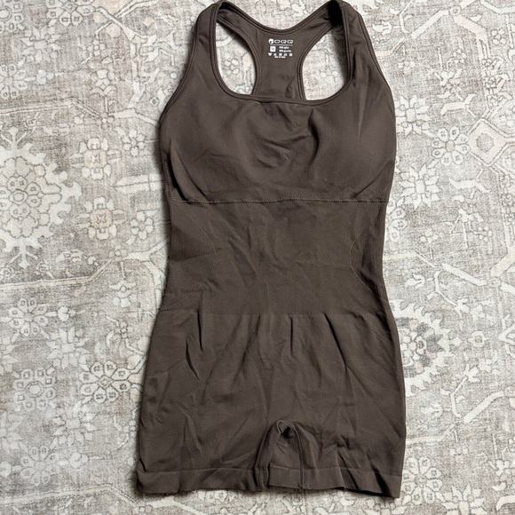OQQ Tops - OQQ Brown Racerback Athletic Romper Women’s Size M